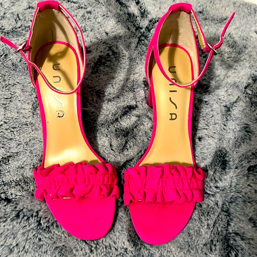 Pink heels